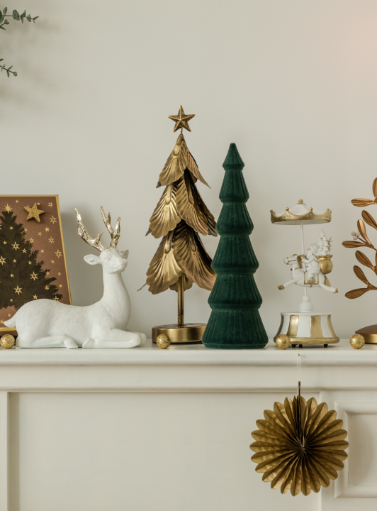 Alles voor kerst koop je op deOosteindeOnline.nl! Ontdek kunststof kerstversiering.