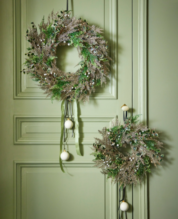 Alles voor kerst koop je op deOosteindeOnline.nl: ontdek onze kerstkransen.