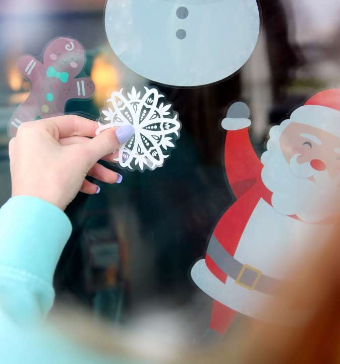 Alles voor kerst koop je op deOosteindeOnline.nl: ontdek onze raamstickers!